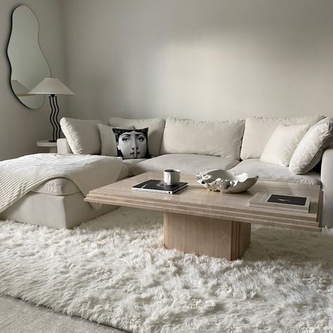 Modern Minimalist Rug, White Couch White Rug, Natural Couch Living Room, Minimalist Area Rug Living Rooms, Living Room Rugs White Couch, Rugs That Go With White Couches, Minimalist Area Rug, White Shag Rug Living Room, White Rugs Living Room