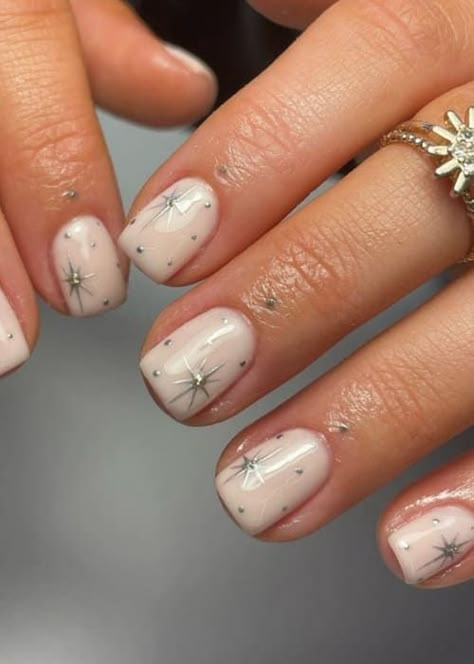 New Years Nail Designs For Kids, New Year’s Eve Nails Design Short, Colorful New Years Nails, New Years Nail Inspiration, Xmas And New Years Nails, Nee Year Nail Designs, New Years Nails Squoval, New Years Eve Manicure, New Years Beach Nails