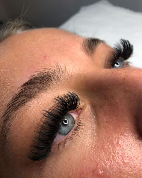 Fluffy Russian Lashes, Russian Lashes Eyelash Extensions, Lash Extensions Russian, Dramatic Eyelash Extensions, Russian Lash Extensions, Pretty Eyelashes, Russian Volume Eyelash Extensions, Russian Eyelash Extensions, Russian Eyelashes