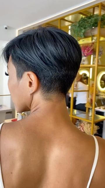 Black Hair Short Cuts, Short Hair Back, Edgy Pixie Haircuts, Pixie Wig, Haircut Blonde, Short Hair Images, Short Hair Pixie Cuts, Short Sassy Hair, Pixie Haircut For Thick Hair