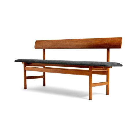 Shaker Bench by Borge Mogensen for Fredericia Stolefabrik, 1956 - WYETH Shaker Bench, Seating Benches, Vanity Seat, Low Coffee Table, Borge Mogensen, Traditional Sofa, Outdoor Table Lamps, Bed Desk, Mid Century Modern Furniture