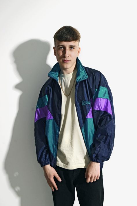 80s vintage nylon jacket Vintage Sports Clothing, Retro Windbreaker, Sportswear Men, Fila Vintage, Retro Sports, Vintage Sportswear, Riders Jacket, Wind Jacket, Tracksuit Tops