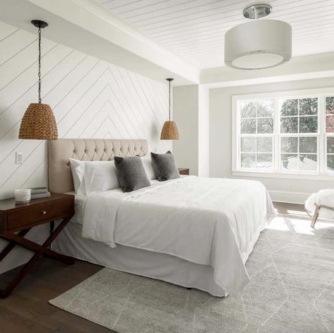 Latest False Ceiling Designs, Ship Lap, Shiplap Accent Wall, Accent Wall Ideas, Farmhouse Bedding, Accent Wall Bedroom, Bedroom Accent, Tray Ceiling, Wallpaper Accent Wall