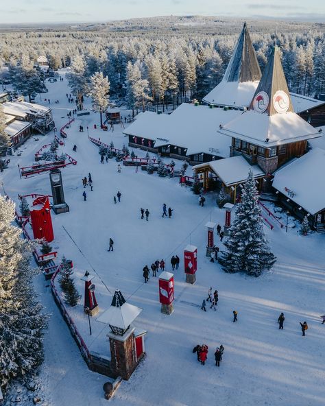 Santa Claus Village is full of magic and versatile services - Visit Rovaniemi Lapland Santa Claus Village, German Christmas Traditions, Rovaniemi Finland, Santa Claus Village, Village Map, Canadian Culture, Frozen Pond, Christmas Around The World, Meet Santa