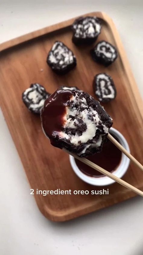 Oreo Sushi, Preppy Bday, Fun Baking, Easy Baking Recipes Desserts, Tasty Baking, Sweet Snacks Recipes, Delicious Snacks Recipes, Desserts Easy, Fun Baking Recipes