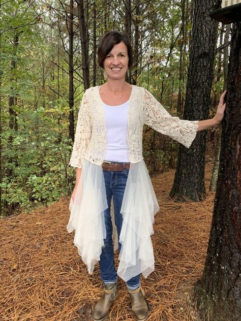 The lace detail on this cardigan is so stinking’ cute! It is so unique and that is what we love about it! This top does run small. The model is wearing a size S/M and normally wears a size small. This top is a mix of 100% cotton and 100% polyester. Washing instructions: hand wash … Shabby Tree Crafts, Shabby Chic Diy Crafts, Shabby Chic Hearts, Chic Christmas Decor, The Shabby Tree, Shabby Tree, Shabby Christmas, Diy Crafts For Adults, Shabby Look