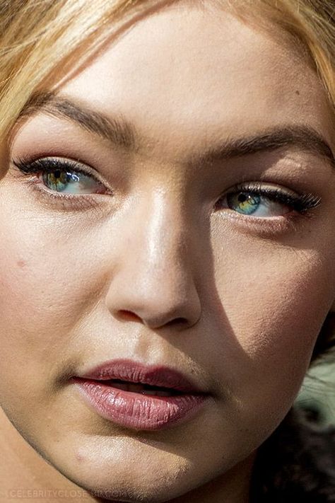 Gigi Hadid Eyes, People With Green Eyes, Rare Eye Colors, Gigi Hadid And Zayn, Hazel Green Eyes, Close Up Faces, Gigi Hadid Style, Erin Heatherton, Celebrity Skin