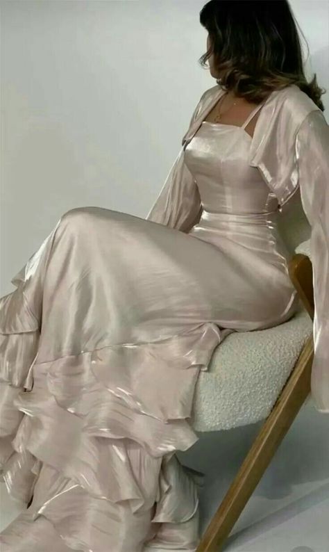 Shiny Prom Dresses, Prom Dresses Long Sleeves, White Silk Dress, Prom Dress Inspo, Prom Dresses Long Pink, Formal Occasion Dress, Strapless Evening Dress, Strapless Prom Dresses, Modest Dresses Casual