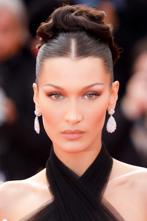 Premier Hairstyle, High Cheekbones Hairstyles, Premiere Hairstyles, Cannes Hairstyles, Bella Hadid Updo, Redcarpet Hairstyles, Bella Hadid Hairstyles, Bella Hadid Hairstyle, Bella Hadid Face