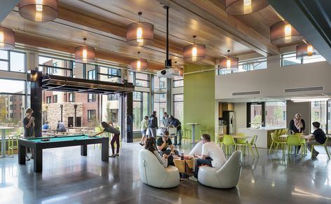 Amenity Space Design Interiors, College Student Union Design, College Lounge Area, Higher Education Interior Design, Student Lounge Ideas, Student Union Design, Student Lounge Design, Employee Lounge, College Interior