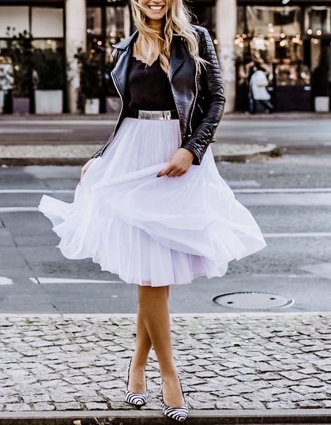 Tutu Skirt Women Outfits Classy, Tulle Skirt Outfits, Black Tulle Skirt Outfit, Skirt Outfits For Winter, Short Tulle Skirt, Black Tulle Skirt, Tulle Skirts Outfit, Tutu Skirt Women, Outfits For Winter