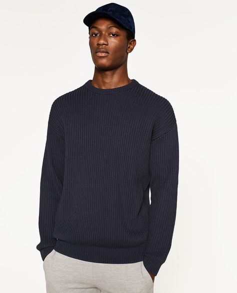 OVERSIZED SWEATER-NEW IN-MAN | ZARA United States Crew Neck Outfit, Blazer Bleu, Old Navy Men, Fisherman Sweater, Blue Crew, Dark Jeans, Navy Blazer, Navy Sweaters, Clothing Styles