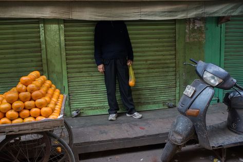 A collection of funny, random moments when people in the streets of Old Delhi appear to be masked, hidden, or without identity Street Work, Project 365, Contemporary Photography, Interior Art, Unique Artwork, 21st Century, Street Photography, The Incredibles, Fruit