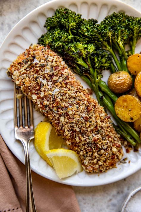 Pecan Crusted Flounder, Thanksgiving Salmon Recipes, Pecan Crusted Fish, Nut Crusted Salmon, Pecan Salmon, Pecan Crusted Salmon, Pecan Crust, Mustard Salmon, Vegetable Side Dish