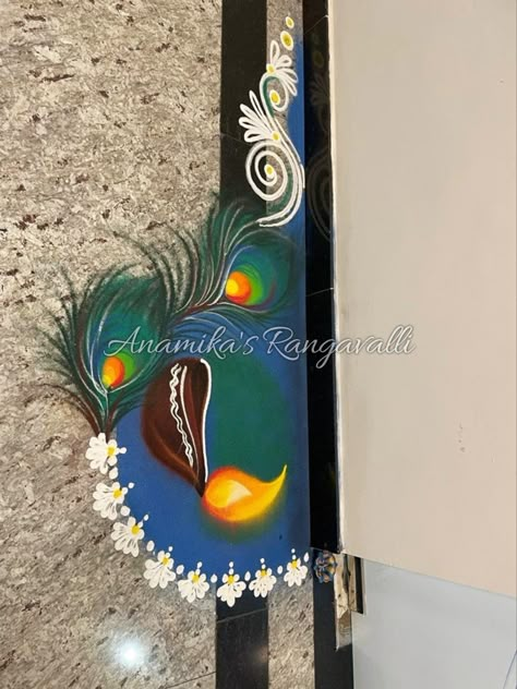 #Diwalirangoli #Peacockrangoli #Diyarangoli #Colourfullrangoli #Easyrangoli #Newrangolidesign #Latestrangoli design Diwali Beautiful Rangoli Designs, Rongali Design Diwali Unique, Easy Diya Rangoli, Wall Rangoli Design, Laxmiji Rangoli Designs, Long Rangoli Designs, Sathiya Design Rangoli, Ragoli Color Design 2023, Border Rangoli Designs Flower