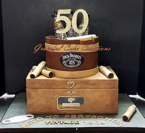 https://flic.kr/p/2hXpg4n | Cigar Box and Whiskey Barrel Themed 50th Birthday Cake Whiskey Barrel Cake, Whisky Cake, 50th Birthday Cakes For Men, 50th Birthday Party Ideas For Men, Rodjendanske Torte, Alcohol Cake, Iced Cake, Whiskey Cake, 50th Cake