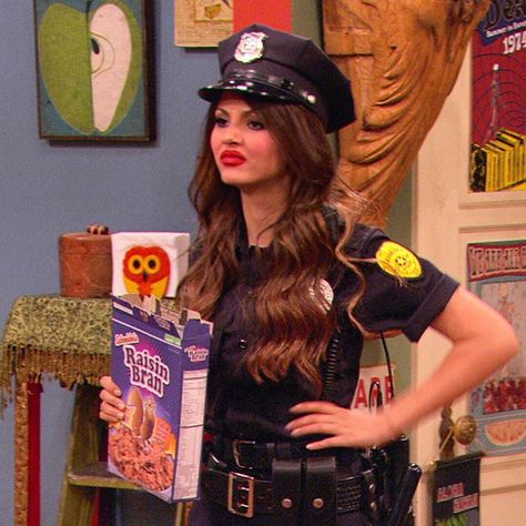 “Happy #LaborDay! ❤️, Officer Pedesco  #Victorious #EndOfSummer” Cool Girl Costumes, Victorious Tori, Police Officer Halloween, Cop Halloween Costume, Police Officer Costume, Iconic Halloween Costumes, Character Halloween Costumes, Horror Halloween Costumes, Police Costume