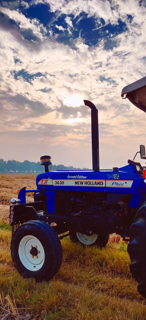 Tractor Wallpaper, Adventure Essentials, Blur Background Photography, Blur Background, New Holland Tractor, Turban Style, Background Photography, Blurred Background, New Holland