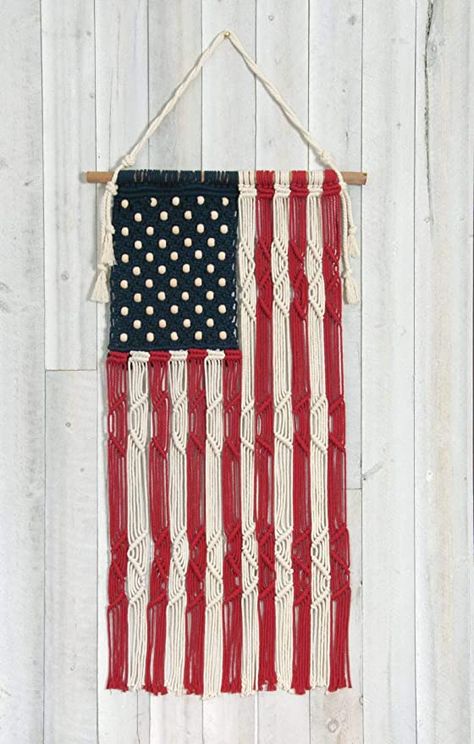 American Flag Macrame Wall Hanging Diy, Macrame American Flag Pattern, Macrame Flag Wall Hangings, Macrame Flag Diy, Macrame American Flag Tutorial, Unique Macrame Ideas, Macrame American Flag, Macrame Flag, Flag Macrame