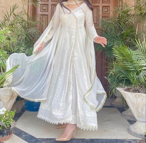 White Pakistani Dress Design, White Eastern Dresses, White Frocks For Women Pakistani, Desi Frocks, White Desi Dress, White Dress For Eid, White Desi Outfit, White Dress Design, White Salwar Suit