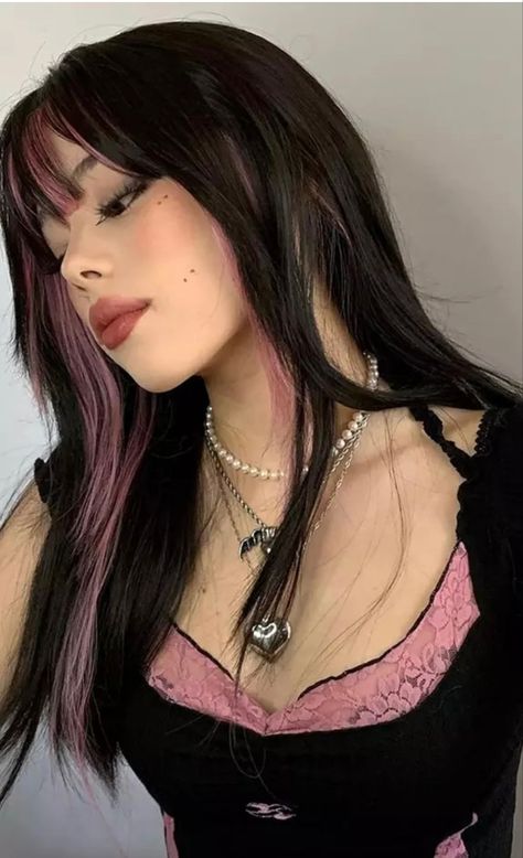 Black Hair With A Streak Of Color, Hair Dye Ideas For Bangs, Black And Pink Hair Asian, Dark Hair Color Ideas With Bangs, Black With Peekaboo Color, Black Hair With Pastel Pink Highlights, Black Hair And Pink Highlights, Hair Dye Inspiration Brunettes, Black With Blonde Bangs