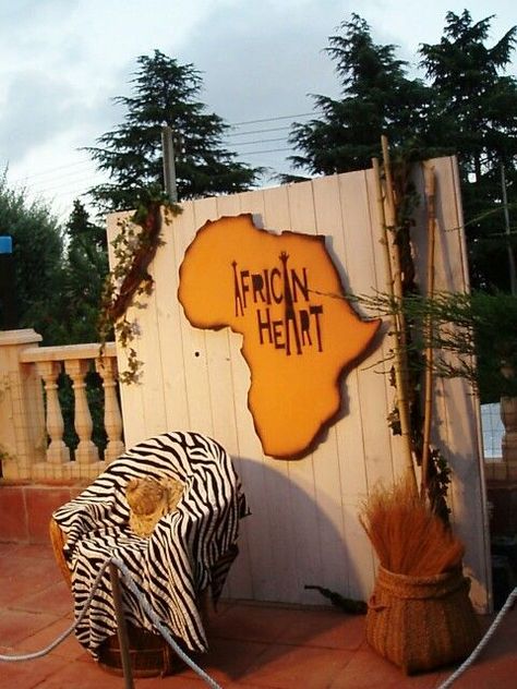 African Queen Party Theme, African Decor Ideas Party, Africa Decorations Party, Afro Party Decorations, Africa Theme Party Decorations, African Theme Party Decorations, African Decorations Party, African Party Decorations, African Theme Party