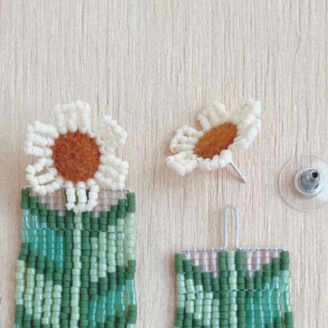 poppy peak on Instagram: "Beaded Blooms are available made-to-order today at noon AKDT!! Included in this release are a few styles of convertible earrings—wear just the studs or the whole flower ✿ I can’t wait to see what flowers you pick!" Convertible Earrings, At Noon, The Whole, Poppies, Convertible, I Can, Flowers, Instagram