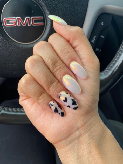 #nails #nailart #chrome #nailideas Chrome Cowgirl, Western Chrome Nails, Bachelorette Party Nails Black, Cowgirl Themed Nails, Disco Cowboy Nails, Western Checkered Nails, Chrome Checkered Nails, Chrome Cow Print Nails, Chrome Almond Nails Designs