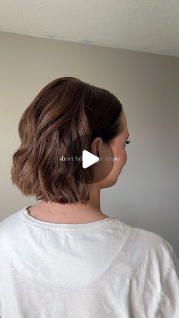 izzy | bridal + event hair on Instagram: "save this inspo for later if you have a bob and don’t know how you want it styled for your wedding ✨ 
mua: @anissamillermakeup 🫶🏻

#hairstylist #hair #bridalhair #bridalhairinspo #bridalbobstyle #shorthairbride #sleekhair" Short Hair With A Veil, Bridal Hair Short Bob, Wedding Hair Bob, Bridal Bob Hairstyles, Bob Wedding Hair, Bridal Bob, Bride Hairstyles For Short Hair, Wedding Hair Short, Wedding Short Hair