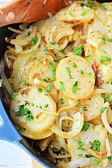 Pan fried potatoes with onions and garlic is a cheap side dish you can add peppers to as well. Tender in cast iron skillet or crispy. Easy Fried Potatoes And Onions Skillet, Air Fryer Potatoes And Onions, Fried Potatoes Skillet, Skillet Potatoes And Onions, Potato And Onion Recipes, Pan Fried Potatoes And Onions, Fried Potatoes With Onions, Southern Fried Potatoes, Fish Side Dishes