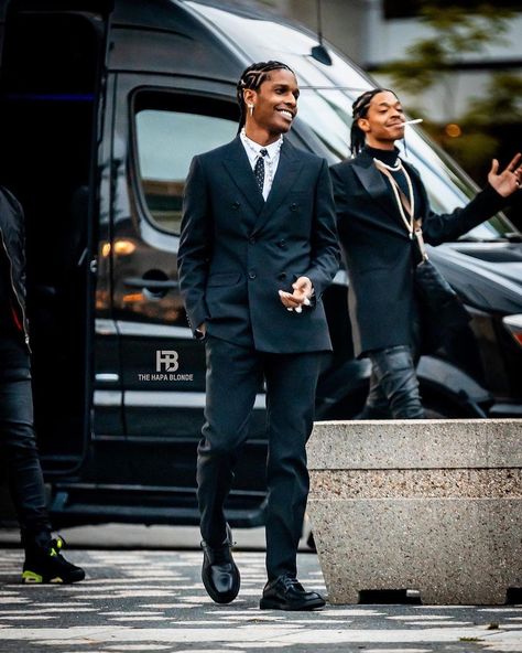 Asaprockyfits on Instagram: “A$AP Rocky wears a Celine suit, Bottega Veneta Shoes and Galt & Bro Necklace for his premiere of his new Documentary “Stockholm Syndrom” ⚠️…” Asap Rocky Outfits, Black Men Suits, Men In Suits, Prom Suits For Men, Black Suit Men, Stockholm Syndrome, Classy Suits, Classy Outfits Men, Black Men Fashion Swag