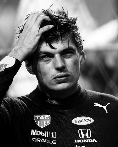 Max Verstappen Photoshoot, Max Verstappen Hands, Max Verstappen Black And White, Max Verstappen Hot Pics, Max Verstappen Pfp, Max Verstappen Wallpaper, Max Charles, Red Bull F1, Formula 1 Car Racing