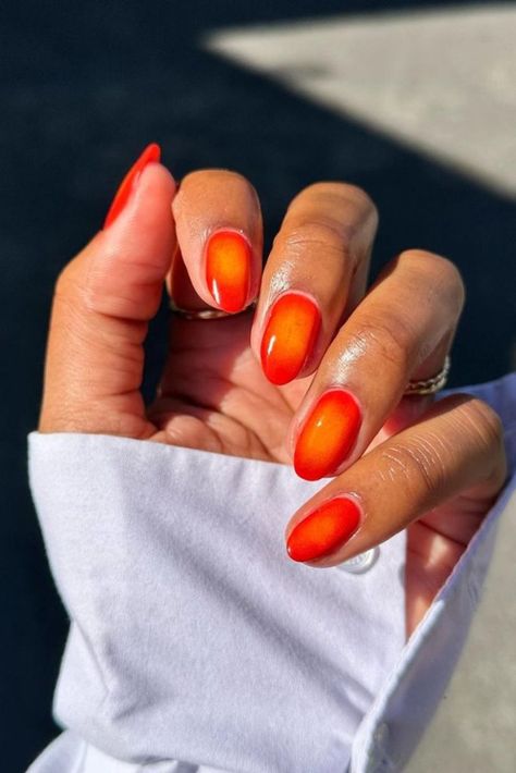 20 Ombré Nail Ideas For When You Can't Choose Just One Color | The Everygirl Sunset Nails, Summer Manicure, Best Nail Salon, Summer Nails Colors, Funky Nails, Nails Short, Manicure E Pedicure, Ombre Nails, Nail Trends