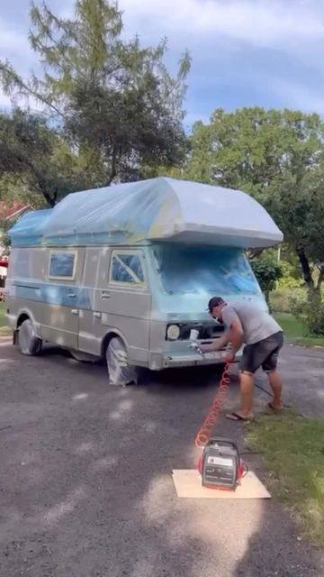 Vanlife rules 🚐 on Instagram: "Painting Leni Was So Much Fun 🎨 🚐 @riexploring #vanlifespain #vanlifeportugal #vanlife #vwlt35 #vwltmk1 #vwmk1 #hippiebus #vwbus #vdubvan #vwvan #diycamper #selfbuiltcamper" Vw Lt 35, Vw Mk1, Vw Lt, Hippie Bus, Instagram Painting, Diy Camper, Vw Van, April 11, Vw Bus