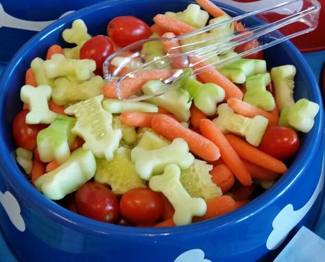 Paw Patrol Veggie Tray, Fruit Salad Party, Puppy Treats Homemade, Fruit For Kids, Dog Parties, Puppy Party Theme, Salad Party, Shower 2023, Kids Party Snacks