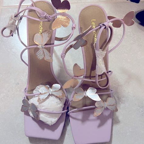 Brand New Purple Heels Butterfly, Purple Fairy Shoes, Purple Heels Wedding, Fairy High Heels, Fairy Heels, Lilac Heels, Interesting Shoes, Woman Heels, Purple High Heels