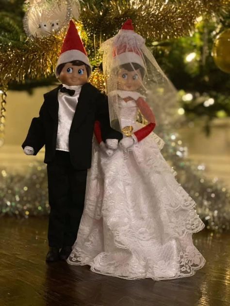 Elf On The Shelf Wedding Ideas, Elf On The Shelf Wedding, Elf On The Shelf Clothes, Shelf Crafts, Elf Wedding, Elf 2023, Thanksgiving Napkin Folds, Elf Return, Napkin Folding Ideas