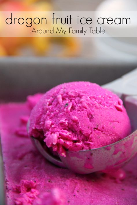 Grab some dragon fruit and make this stunning Dragon Fruit Ice Cream...it's healthy, vegan, and creamy! Dragon Fruit Ice Cream, Cookies Dough, Fruit Ice Cream, Homemade Ice Cream Recipes, Sorbet Recipes, Fruit Ice, Ice Cream Popsicles, Blender Recipes, Cream Desserts