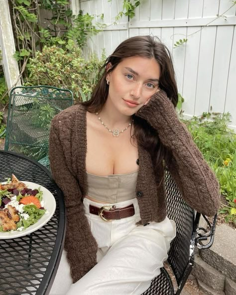 Jess Clements Style, Jessica Clements Instagram, Jessica Clements Style, Jess Clement, Jessica Clements, Camorra Chronicles, Jessica Clement, Casual Day Outfits, Christian Grey