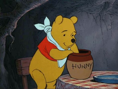 When Pooh ate honey like it was the most amazing food ever. | 17 Times Disney Made You Drool Uncontrollably For Frikkin' Cartoon Food Winnie The Pooh Gif, Humor Disney, Disney Movie Scenes, Winnie The Pooh Cartoon, Animiertes Gif, Winnie The Pooh Quotes, Winnie The Pooh Friends, Disney Gif, Pooh Quotes