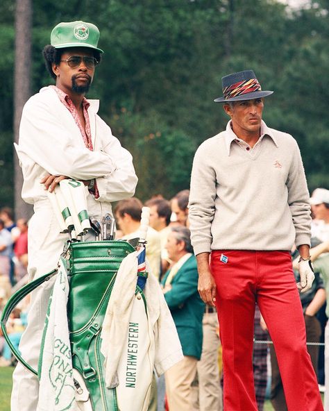 Golf Digest on Twitter: "Annual appreciation post of Chi Chi Rodriguez and his caddie. 😎 https://t.co/EdfauXLnaO" / Twitter Chi Chi Rodriguez, Golf Friends, Masters Tournament, Masters Golf, Golf Digest, Vintage Golf, The 1975, Golf Fashion, Photo Essay