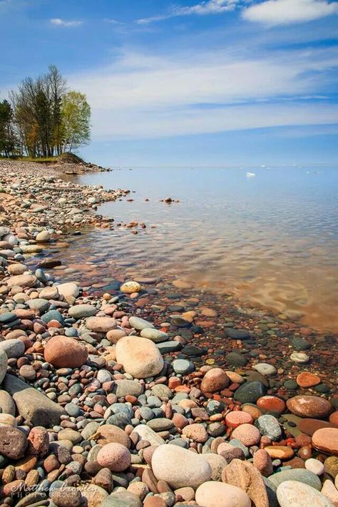 Lake Superior Stream Photography, Rock Background, Minimal Landscape, Unique Iphone Wallpaper, Stone Photography, Sunrise Lake, Landscape Inspiration, Beautiful Ocean Pictures, Vacation Photography