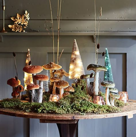 Birthday Wonderland, Mushroom Tree, Christmas Vignette, Mushroom Christmas, Winter Mantels, Fairy Things, Christmas Woodland, Mushroom Crafts, Christmas Windows