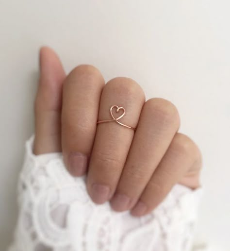 Gold Heart Rings, Brown Engagement Rings, Rose Gold Heart Ring, Brown Diamond Engagement Ring, Wire Jewelry Rings, Rings Boho, Diy Jewelry Rings, Heart Rings, Gold Heart Ring