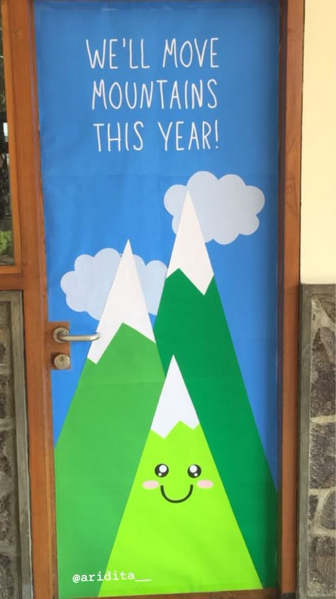 Door Display Classroom, Mountain Classroom, Preschool Door Decorations, Kindergarten Door, Welcoming Classroom, Class Door Decorations, Classroom Door Decorations, Preschool Door, Camping Theme Classroom