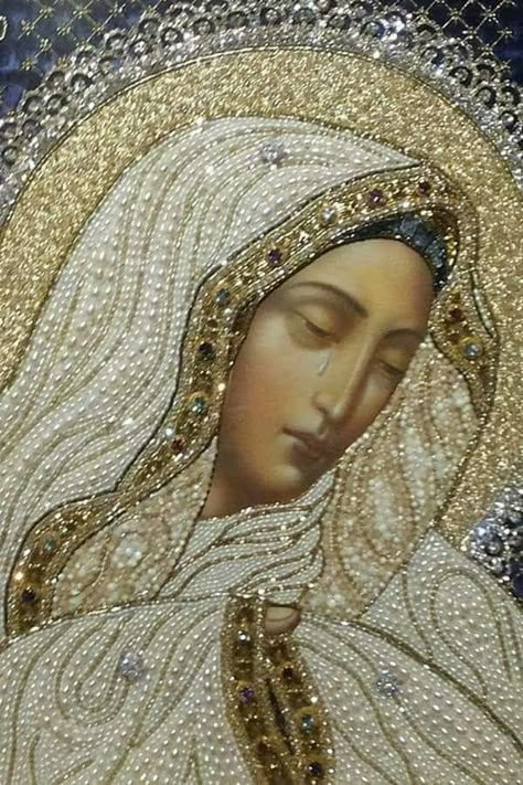 Mother Mary Aesthetic, Stained Glass Windows Church, Traditional Catholicism, Mary Art, Virgin Mary Art, Seed Bead Crafts, Art Folder, Religious Icons, Catholic Art