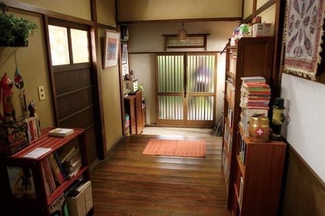 Apartment Entrance Ideas, Japanese Apartment, Apartment Entrance, Japanese Style House, Interior Design Apartment, Trendy Apartment, Japanese Room, Japan Home, Entrance Ideas