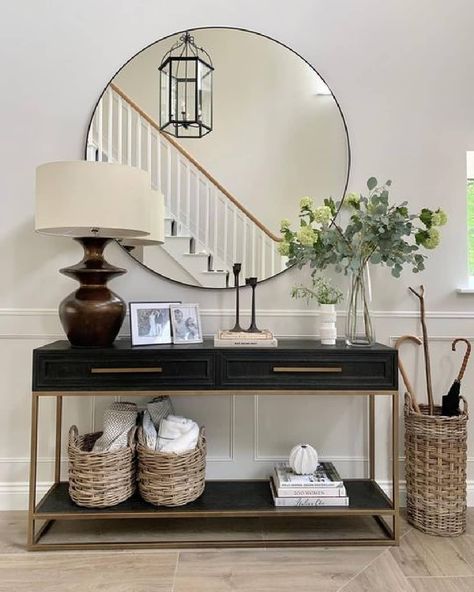 Mirror And Console Table Ideas, Entry Table With Mirror, Hallway Table Decor, Garden Room Interiors, Making A House A Home, Mirror Decor Ideas, Round Mirror Decor, Home Hall Design, Hall Console Table