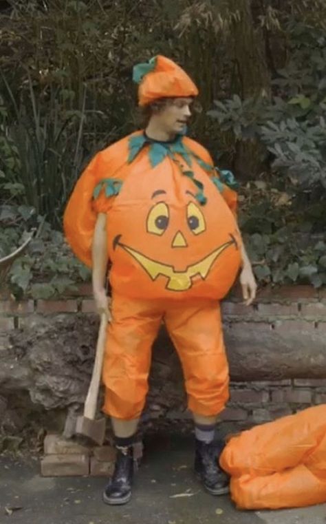 Matthew Gray Gubler Halloween Costume, Spencer Reid Halloween Costume, Mathew Grey Gubler Aesthetic, Mathew Grey Goobler, Mathew Gray Gubler Funny, Spencer Reid Halloween, Mgg Halloween, Mgg Funny, Matthew Gray Gubler Funny