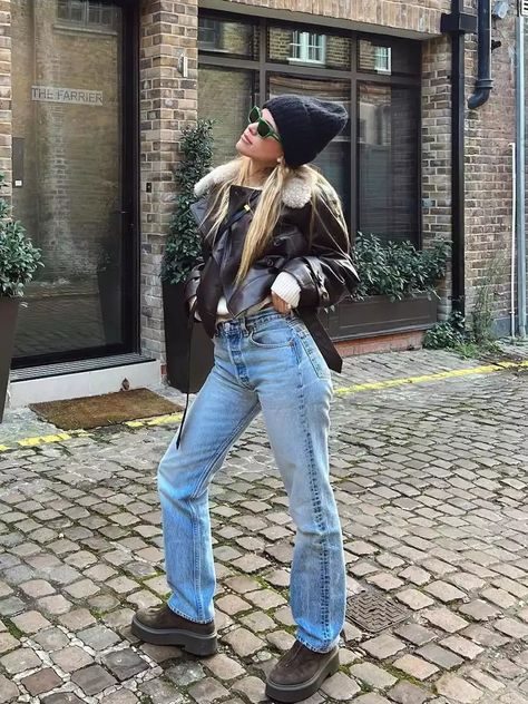 13 Winter Outfit Ideas to Spice Up Your Cold-Weather Looks Outfits Hailey Bieber, Sophia Richie Style, Sophia Richie, London 2023, Sheer Leggings, Chic Winter Outfits, Winter Outfit Ideas, Sofia Richie, Looks Street Style